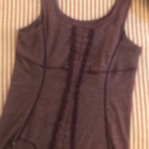 Lululemon tank shirt - Picture 3 of 3